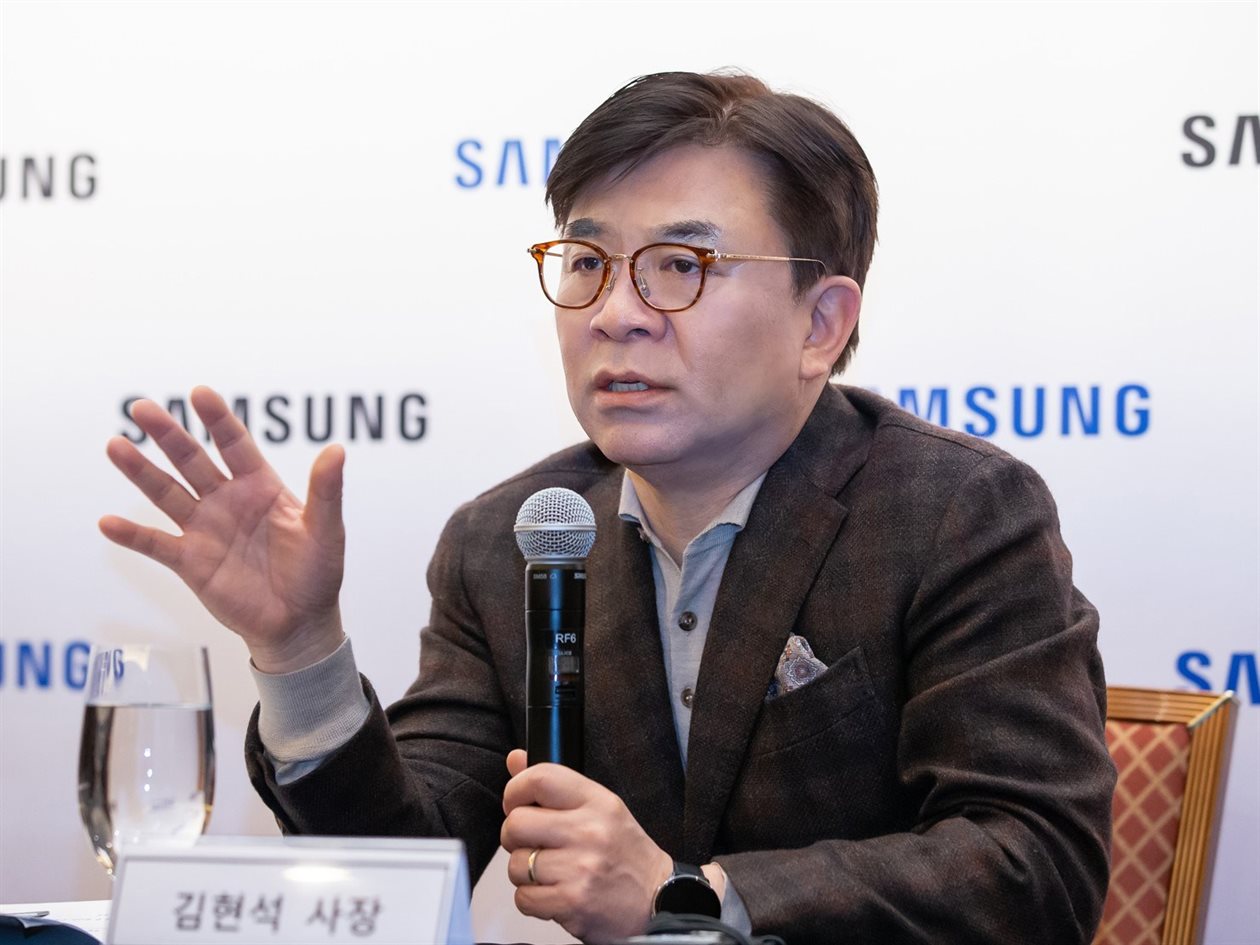 김현석 사장이 7일(현지시각) 미국 라스베이거스에서 열린 기자간담회에서 질문에 답하고 있다. 사진 | 삼성전자